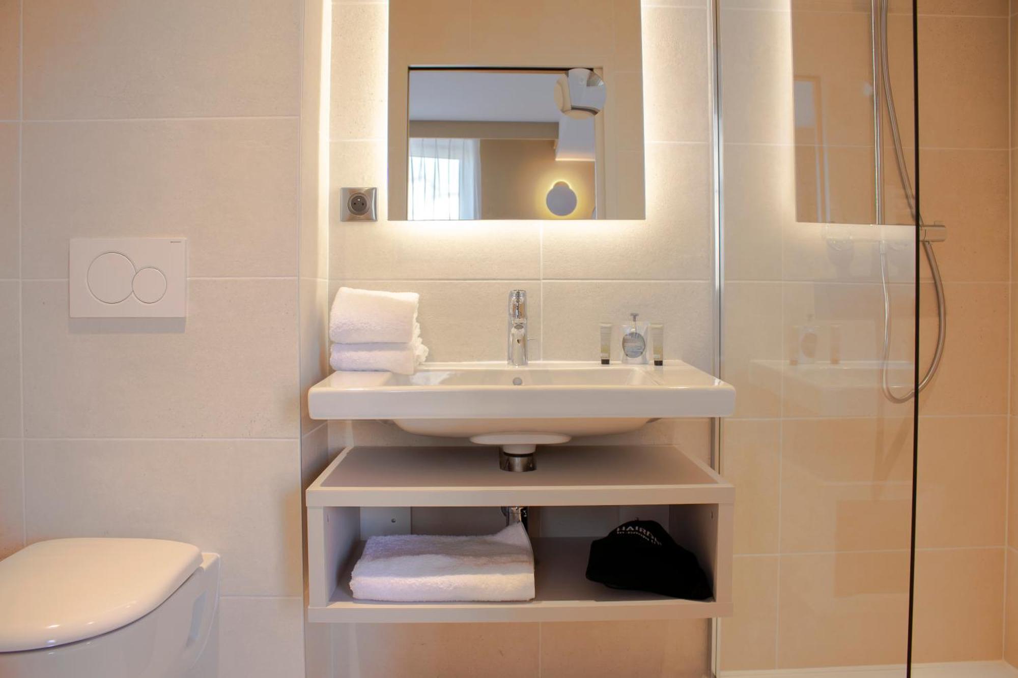 Brit Hotel Limoges Centre Gare Esterno foto